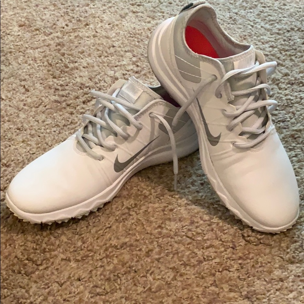 NIKE golf shoe
